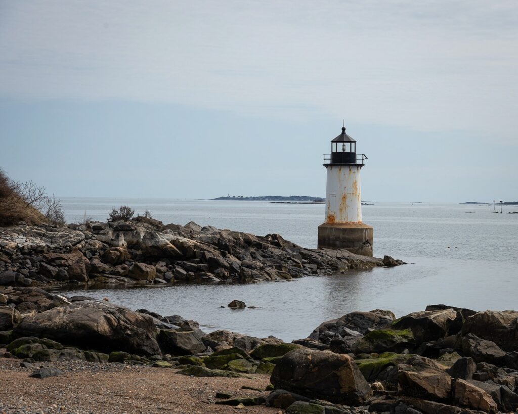 fort-pickering-light-7314998_1280