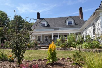 maine-bed-and-breakfast-waters-run-monmouth